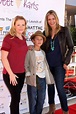 Melissa Joan Hart, Natasha Henstridge y su hijo Asher — Foto editorial ...
