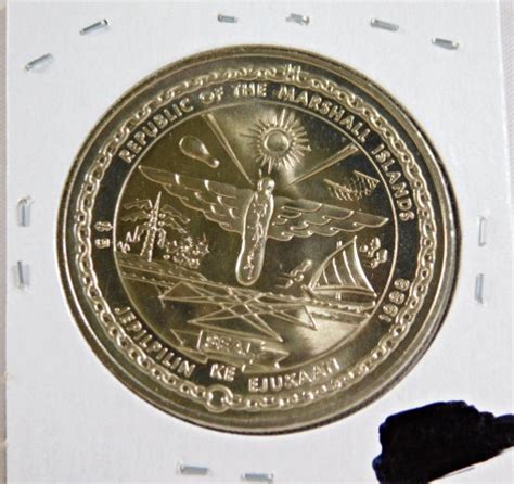 1988 Marshall Islands 5 Commemorative Coin Launch Of Space Shuttle