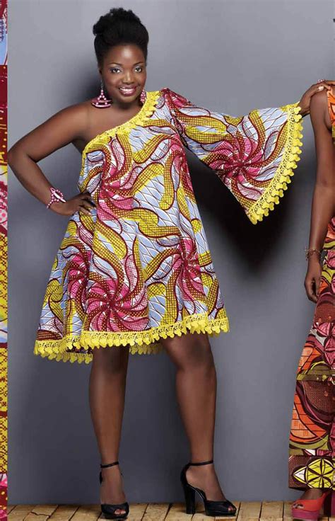 Model de robe en pagne kita. UNIWAX Magazine Wax fashion #Mode Africaine #GisèleBolaty ...