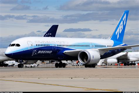 Boeing 787 8 Dreamliner Picture 02 Barrie Aircraft Museum