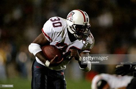 Runningback Trung Canidate Photos And Premium High Res Pictures Getty