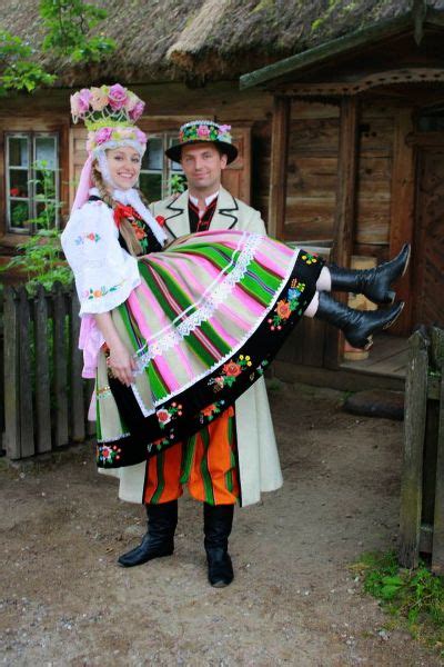 folk costume from Łowicz poland wedding polish folk costumes polskie stroje ludowe