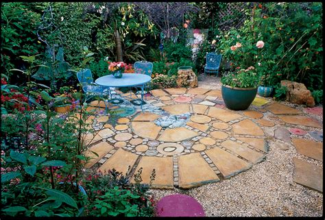 Front gardens are special and very different from rear gardens. Patio Ideas and Designs - Sunset - Sunset Magazine