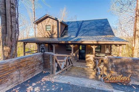 6 Romantic One And Two Bedroom Cabins In Gatlinburg Heartland Cabin