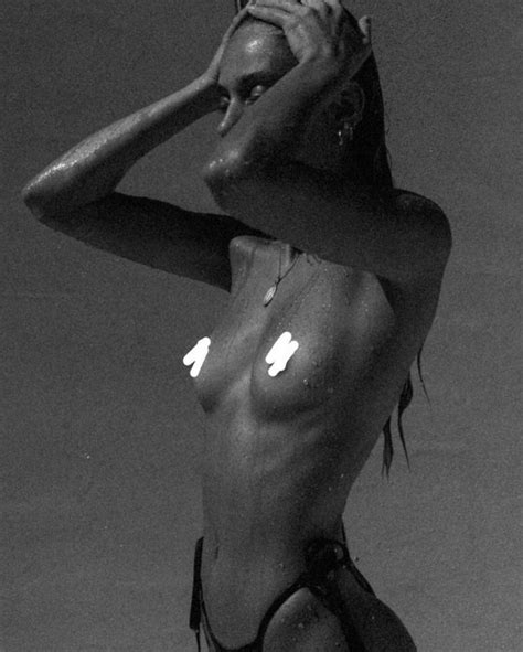 Saskia Jenkins Nude Explicit 19 Photos Video The Fappening