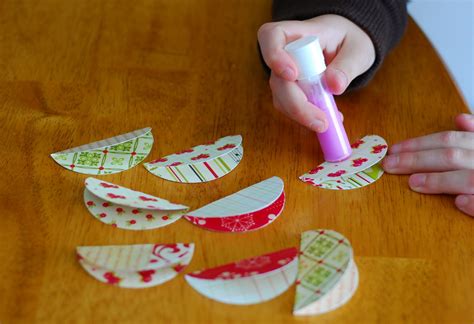 Funsize Creations Christmas Paper Ornament Tutorial