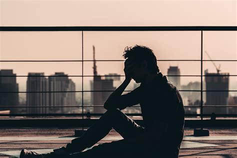 Depression In Men What Are The Symptons And How Is It Treated