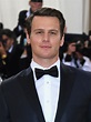 Jonathan Groff Wiki: Young, Photos, Ethnicity & Gay or Straight ...