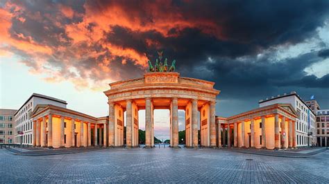 The original sculpture was destroyed during. HD wallpaper: Monuments, Brandenburg Gate, Berlin, Germany ...