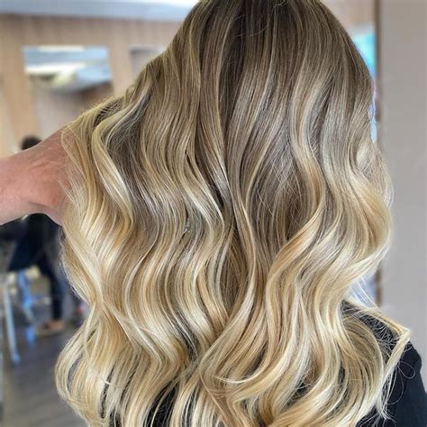 How To Create Blonde Beachy Waves Wella Professionals