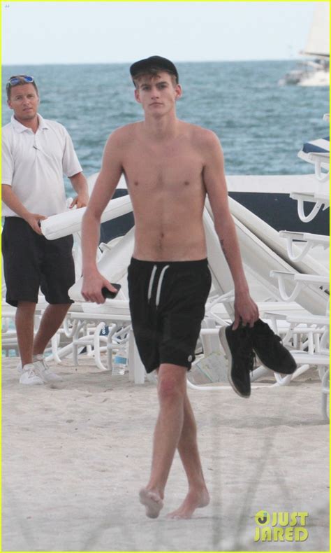 Presley Gerber Flaunts His Abs While Going Shirtless At The Beach