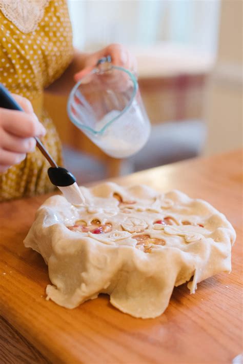 Recipes using butter or lard or oil or shortening. How To Make Pie Crust + Best All Butter Pie Crust Recipe (Pâte Brisée)
