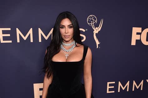 Kim Kardashian Opens Up About Paris Robbery In On E True Hollywood Story London Evening