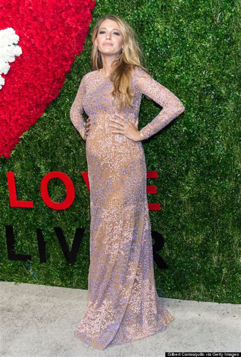 Pregnant Blake Lively Is Positively Glowing On The Red Carpet Huffpost