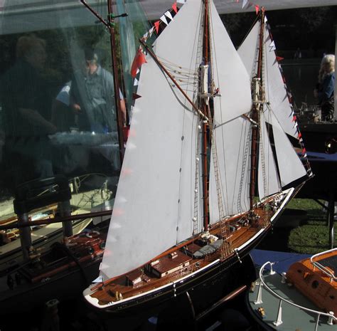 Trains And Boats And Planes Wilton Kirklees Model Boat