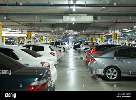 Parking Lot Hi Res Stock Photography And Images Alamy