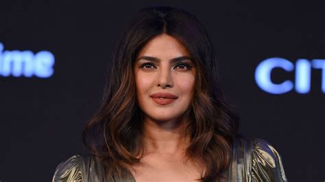 priyanka chopra wows in low cut form fitting gown as she premieres epic global franchise hello