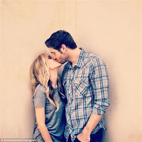 kristin cavallari kisses husband jay cutler in heartwarming instagram snap daily mail online