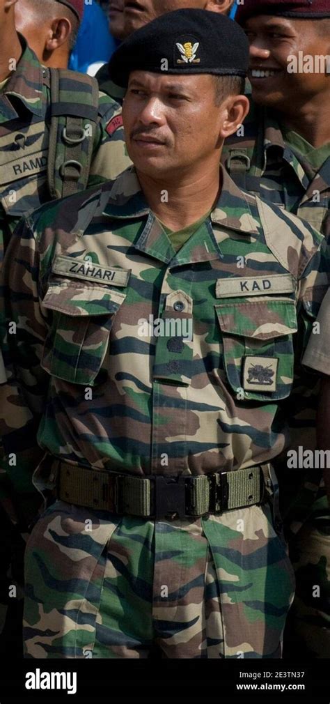 Malaysian Army Uniform Stock Photo Alamy