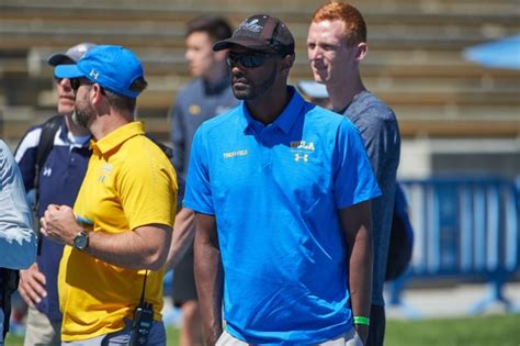 Letter From The Heart Helps Ucla Track Athletes Heal Daily News