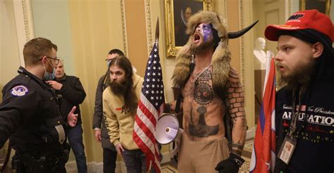 Shocking Photos Videos Of Pro Trump Mob Storming Capitol Erupt On