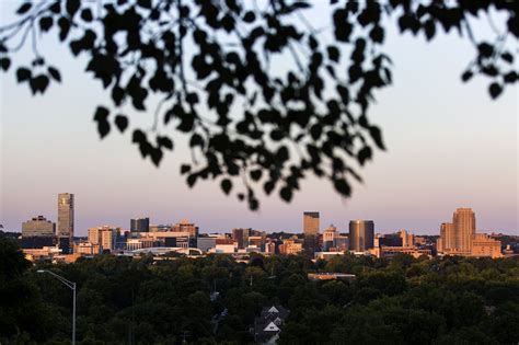 Permitted parking in Grand Rapids neighborhoods tabled after residents