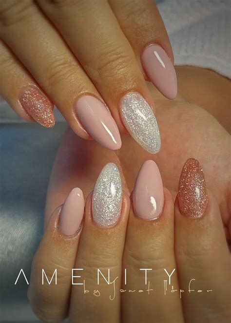 24 Unique Nail Designs for 10 Year Olds - Studiomandel zarte Nudefarbe