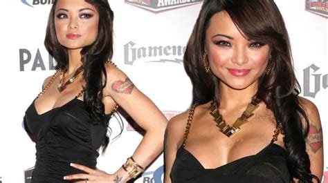 Tila Tequila Wins Best Celebrity Sex Tape At Porn Oscars Move Over Kim Kardashian Mirror