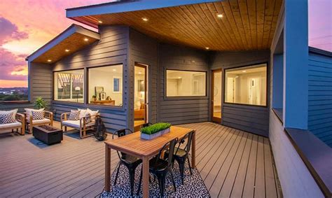 Modern With Roof Deck Design Ideas