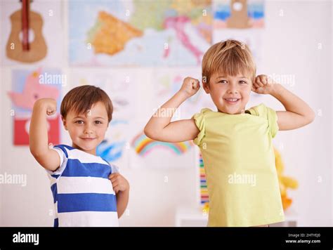 Little Boys Flexing Muscles Hi Res Stock Photography And Images Alamy