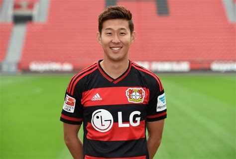 Check out his latest detailed stats including goals, assists, strengths & weaknesses and match ratings. Tottenham complete signing of Heung-Min Son from Bayer ...