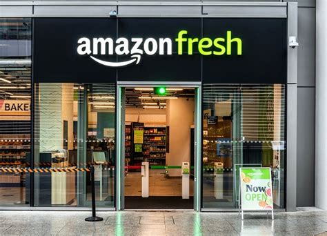 Amazon Fresh Store Opens In Canary Wharf Grocery Trader