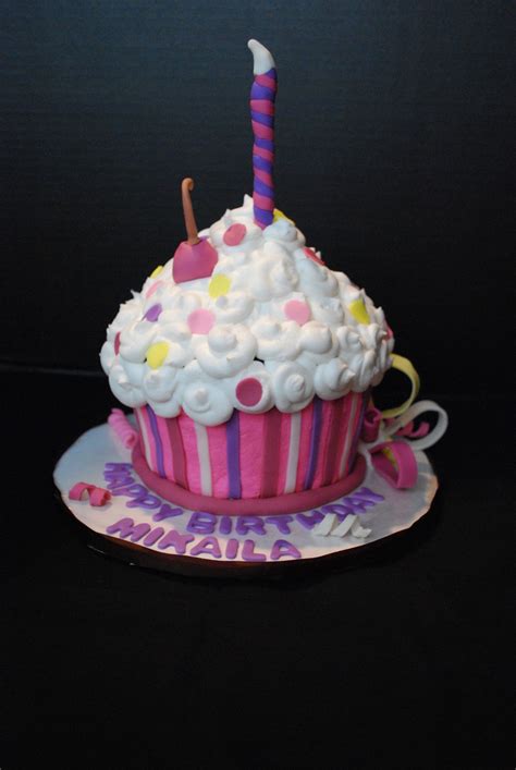 Giant Cupcake Smash Cake