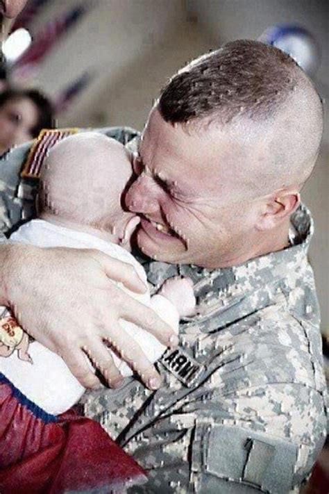 10 Romantic Military Photos You Will Love Military Spouse
