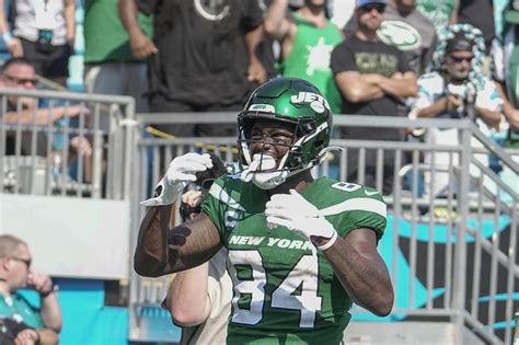 Corey Davis Injury Status Jets Wr Is Active For Week 13 Vs Eagles