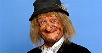 "Worzel Gummidge": MacKenzie Crook as BBC's Talking Scarecrow