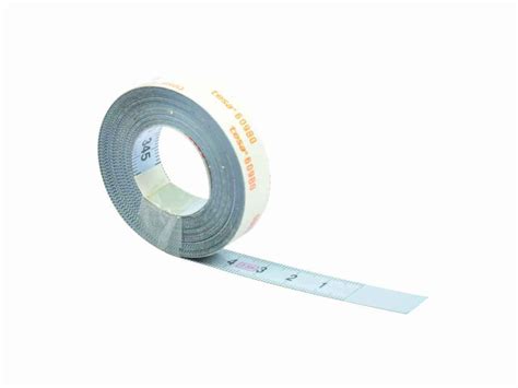 Explains how to read a ruler with 16th increments. Kreg KMS7728 3.5 Meter Self-Adhesive Measuring Tape (R-L Reading)