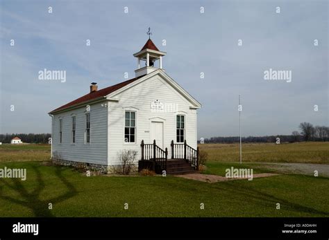 One Room Schoolhouse 1800s Hi Res Stock Photography And Images Alamy
