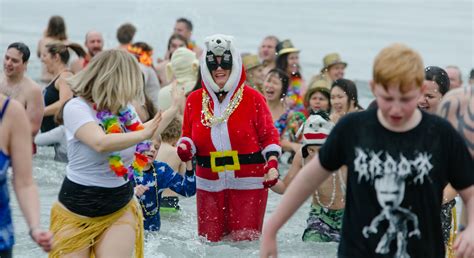 Hundreds Turn Up For Saratoga Beach Polar Bear Swim My Comox Valley Now