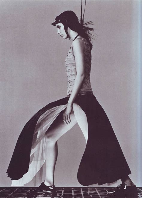 vogue italia may 1999 unexpected shapes hannelore knuts by steven klein vogue italia best