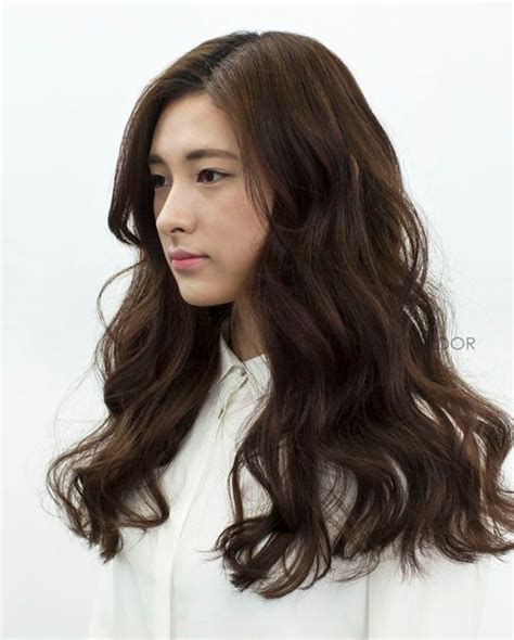 top 10 korean wavy hairstyles that can never go wrong [long and med long] chestnut hair color