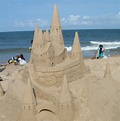 День замка из песка (Sandcastle Day)