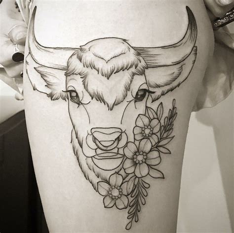 Épinglé Par Jennifer Mickadeit Sur Cow Tattoos Tatouage Tatouage