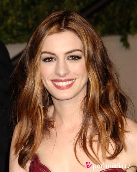 Anne Hathaway Hairstyle Easyhairstyler