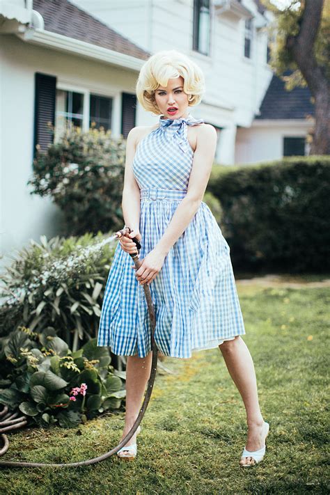 22 Ways To Embrace Your Inner Pin Up Girl Galore