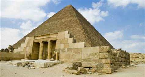how were they built pyramids of egypt