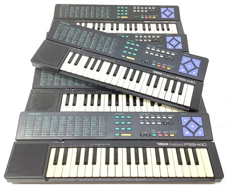 Lot 5 Yamaha Portasound Pss 140 Keyboards