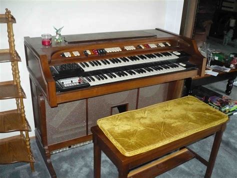 Conn Electric Organ And Bench Hensleys Estate Services