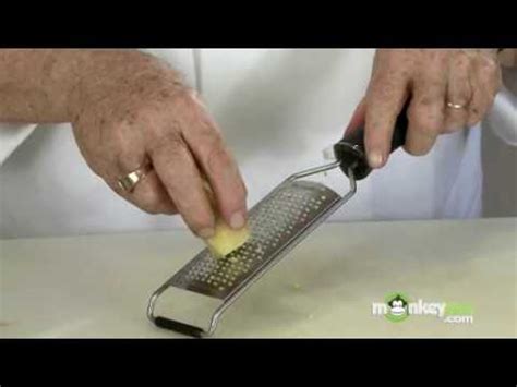 How To Grate Ginger Youtube