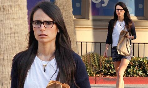 Jordana Brewster In Hotpants During Memorial Day Weekend Daily Mail Online